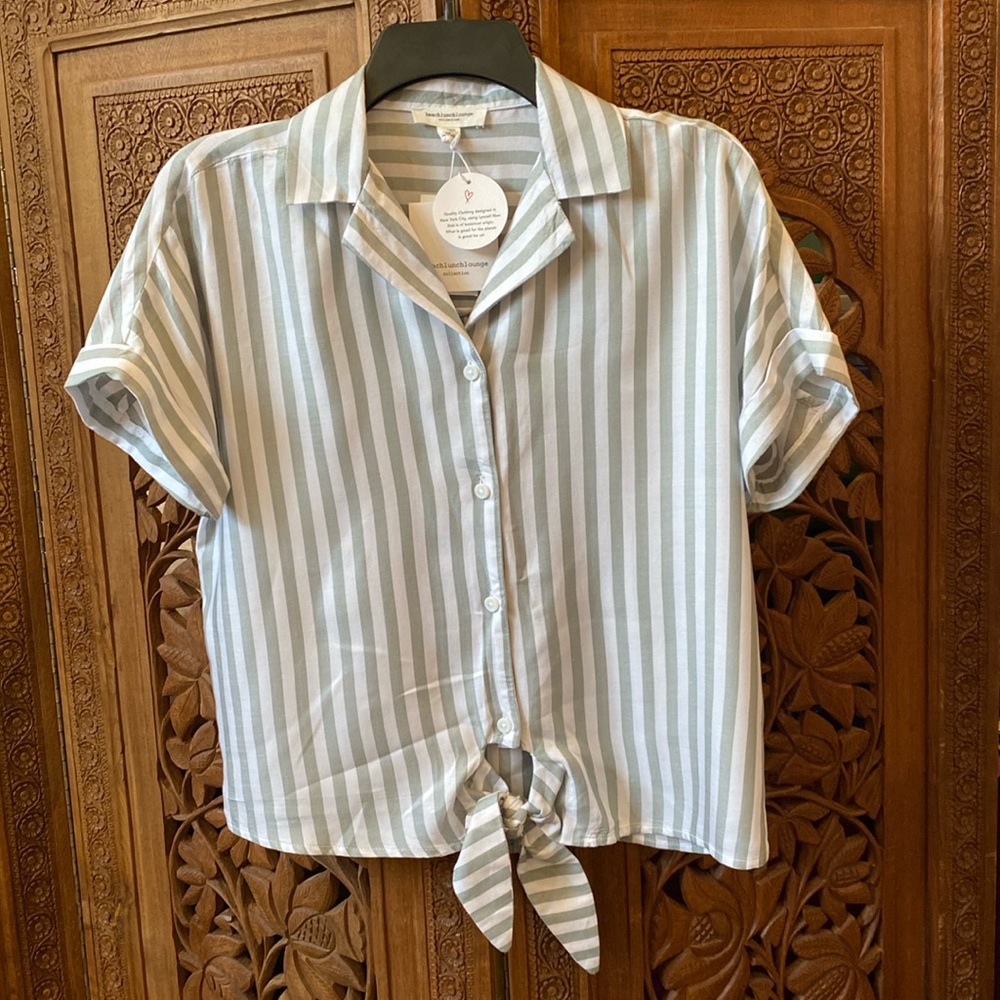 NWT Beachlunchlounge collection blouse with tie at waist